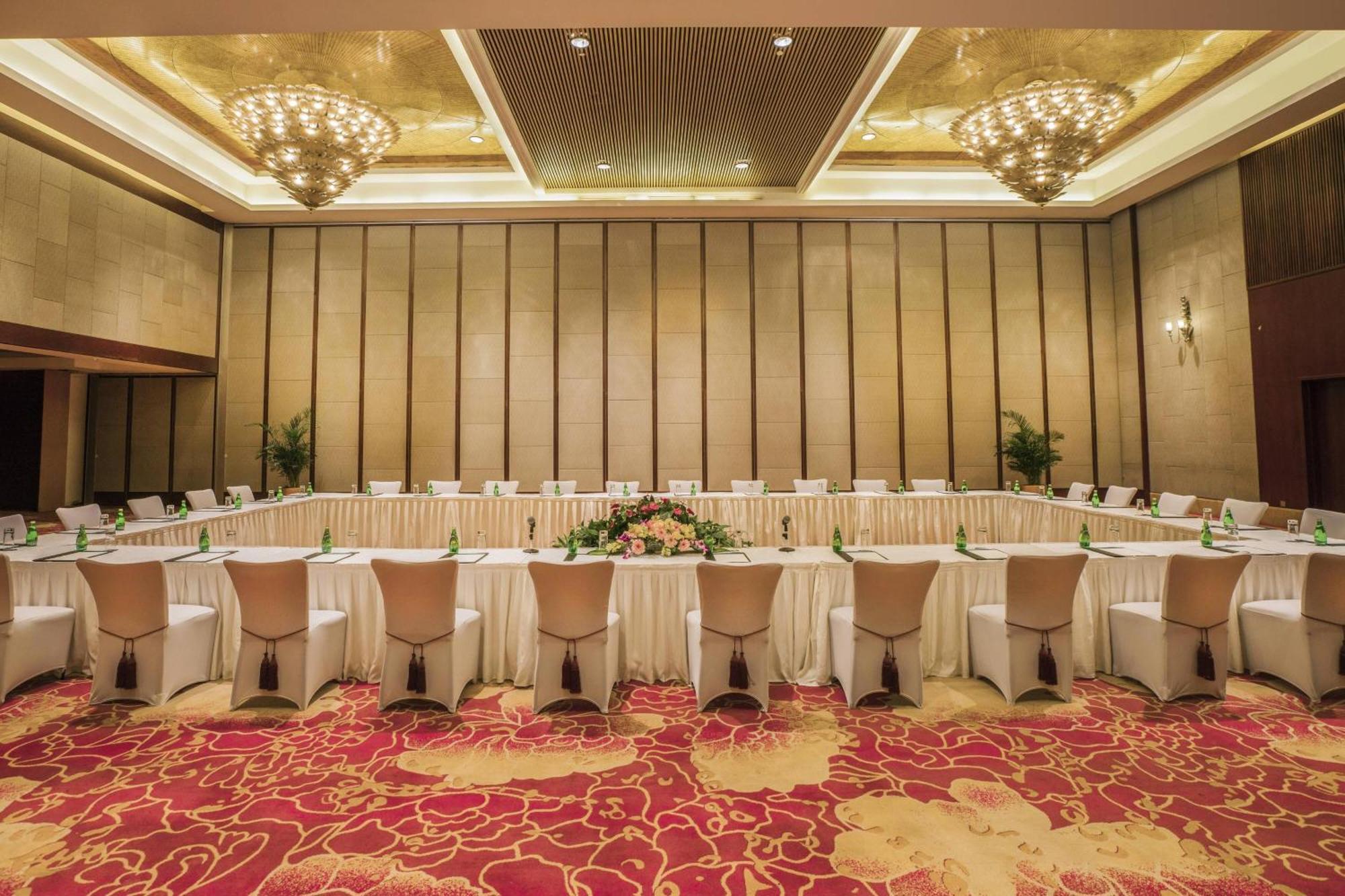 Sheraton Ningbo Hotel - Tianyi Square Eksteriør billede