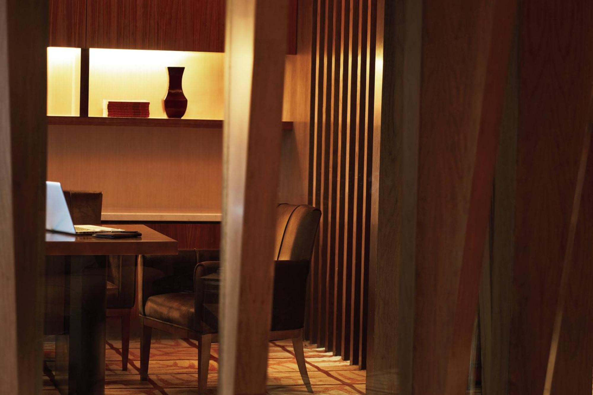Sheraton Ningbo Hotel - Tianyi Square Eksteriør billede
