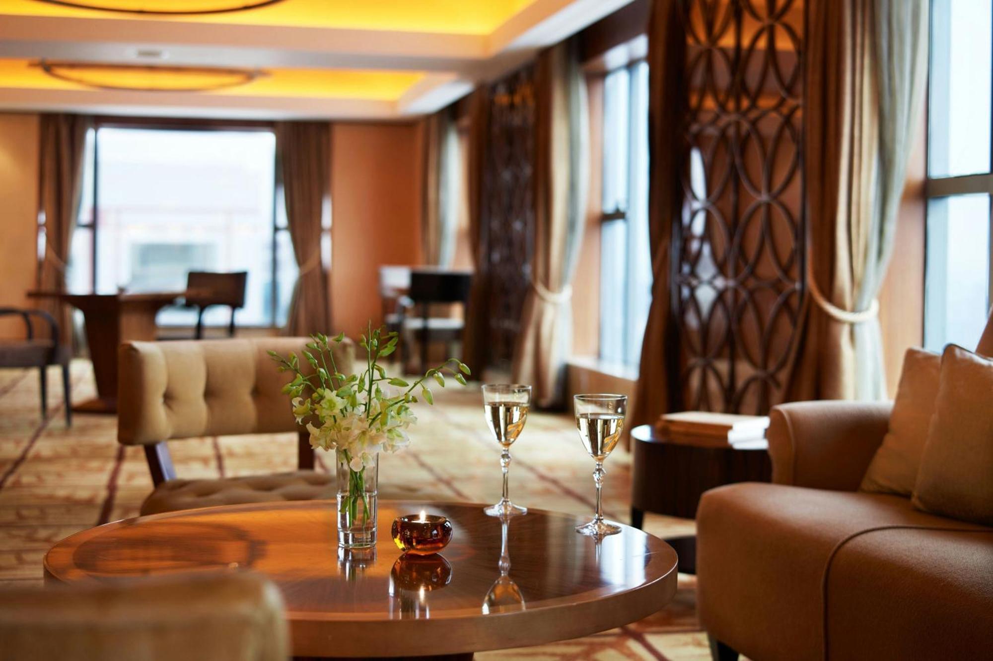 Sheraton Ningbo Hotel - Tianyi Square Eksteriør billede