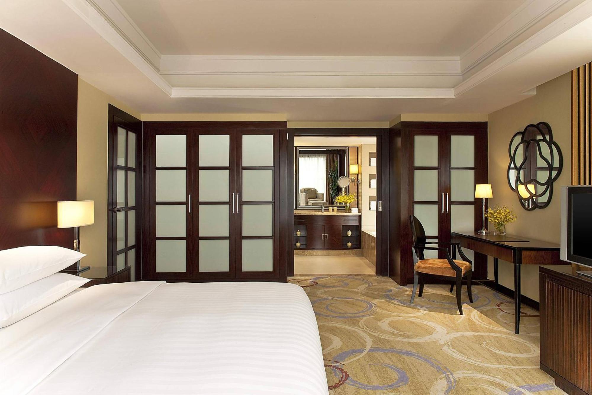 Sheraton Ningbo Hotel - Tianyi Square Eksteriør billede